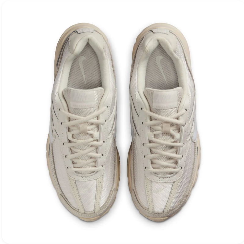 Nike Sneakers – Cream & Beige
