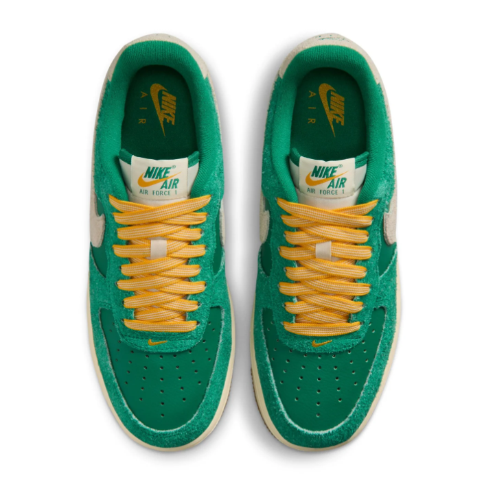 Nike Low-Top Sneakers – Green & Cream with Yellow Laces
