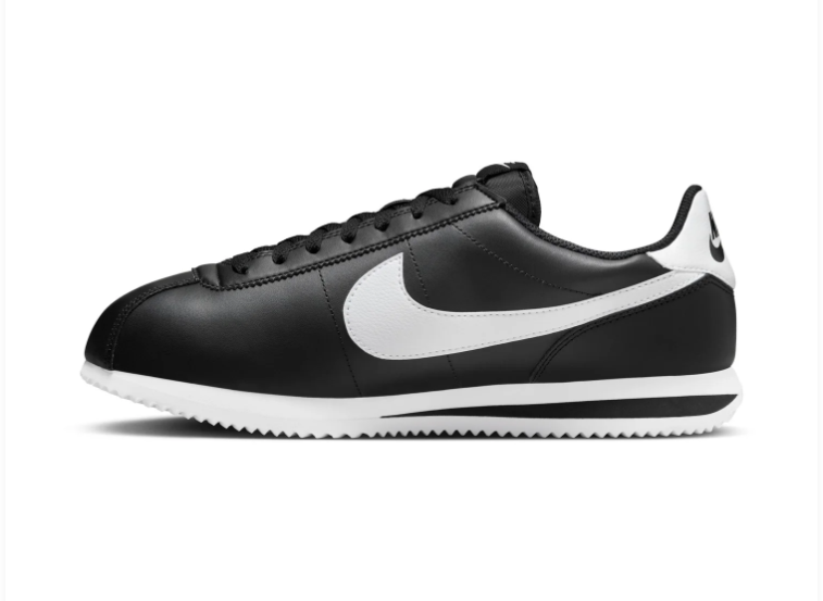 Nike Low-Top Sneakers – Black & White