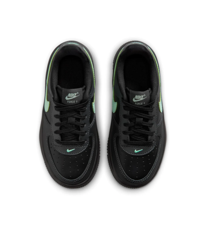 Nike Low-Top Sneakers – Black with Mint Green Swoosh