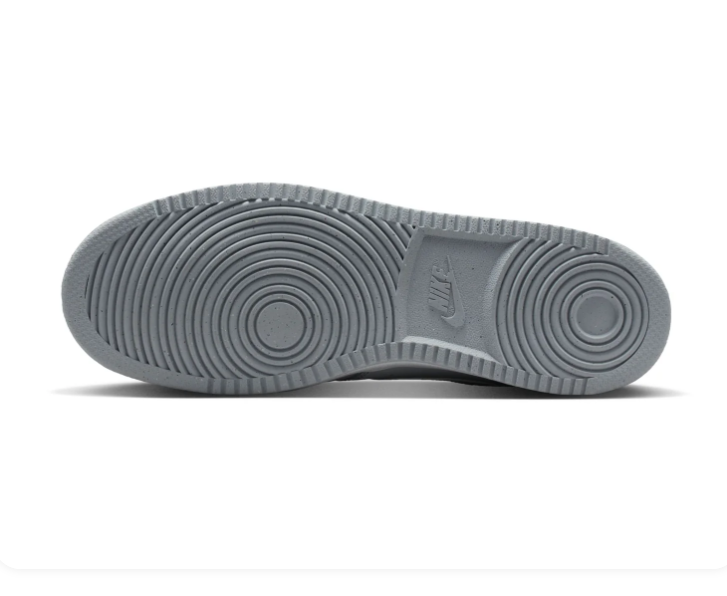 Nike Low-Top Sneakers – Light Grey & White