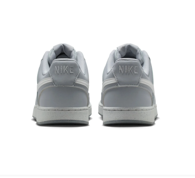 Nike Low-Top Sneakers – Light Grey & White