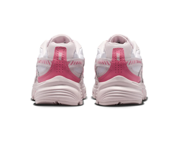 Nike Sneakers – White & Pink