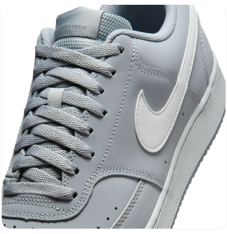 Nike Low-Top Sneakers – Light Grey & White