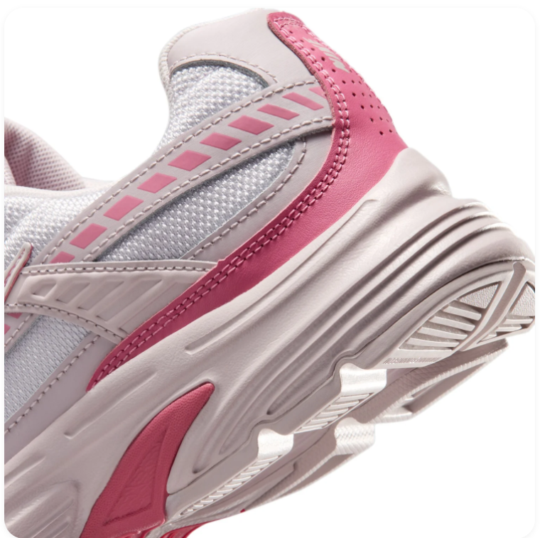 Nike Sneakers – White & Pink