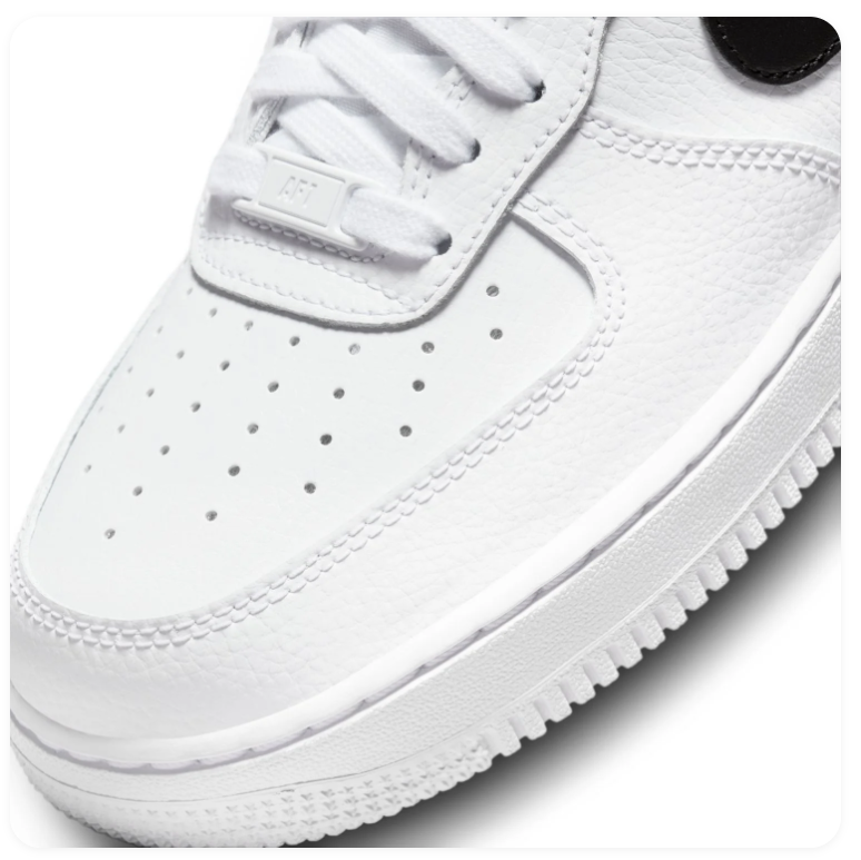 Nike Low-Top Sneakers – White & Black