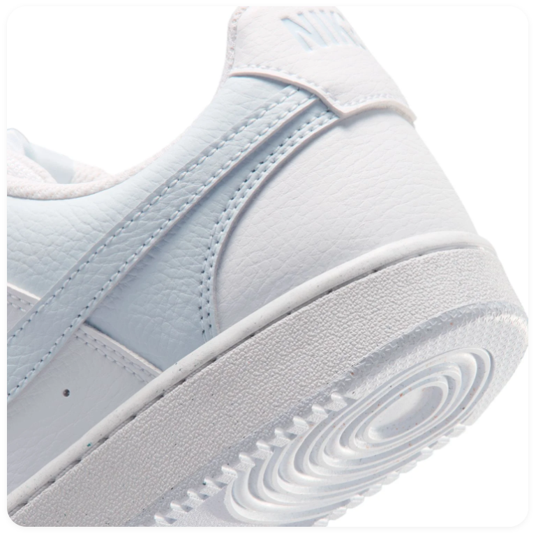 Nike Low-Top Sneakers – White & Pale Blue