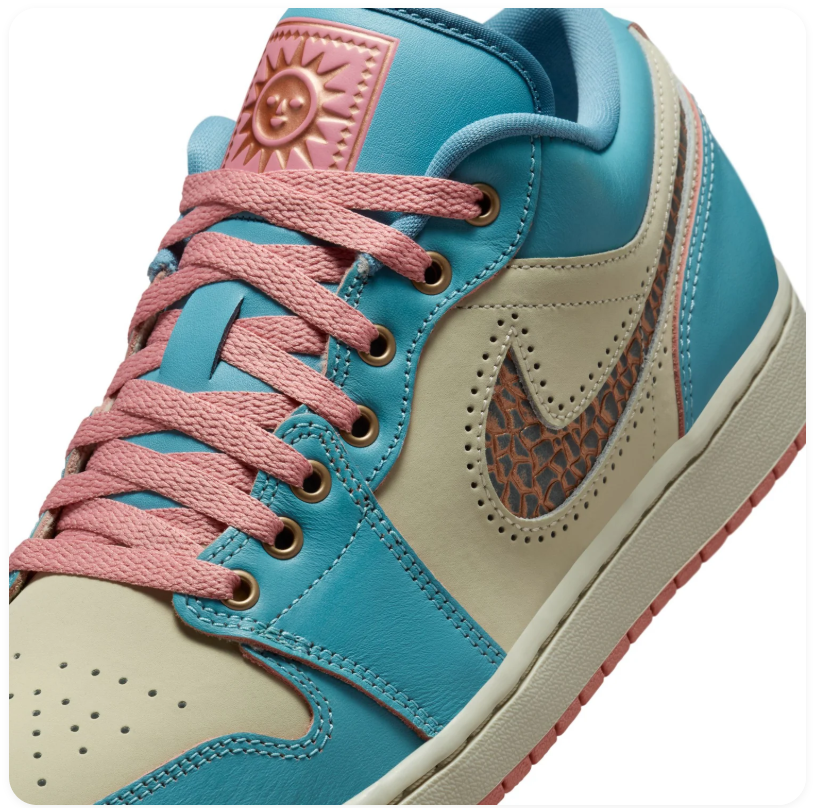 Nike Low-Top Sneakers – Teal, Cream & Pink