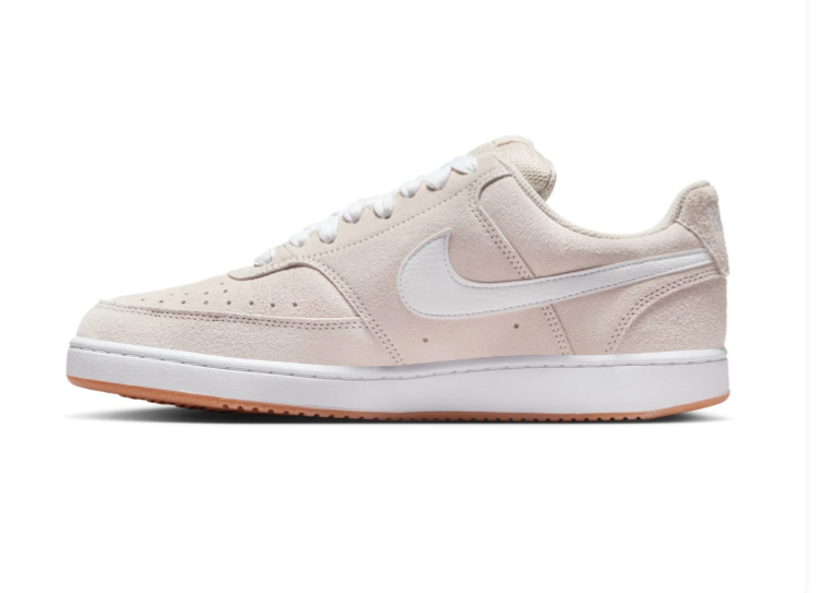 Nike Low-Top Sneakers – Light Beige & White with Gum-Colored Sole