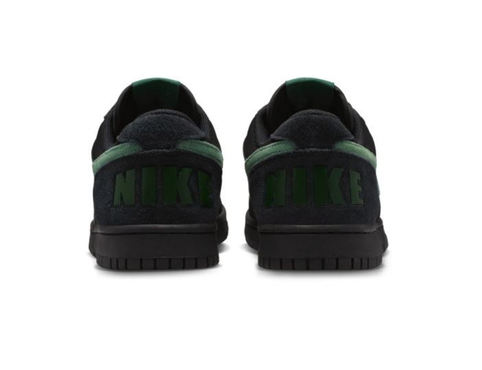 Nike Low-Top Sneakers – Black & Green
