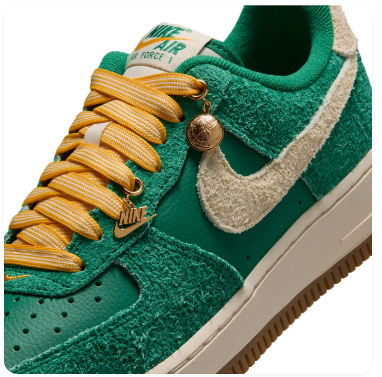 Nike Low-Top Sneakers – Green & Cream with Yellow Laces