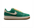 Nike Low-Top Sneakers – Green & Cream with Yellow Laces