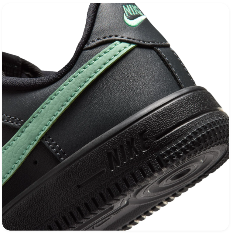 Nike Low-Top Sneakers – Black with Mint Green Swoosh