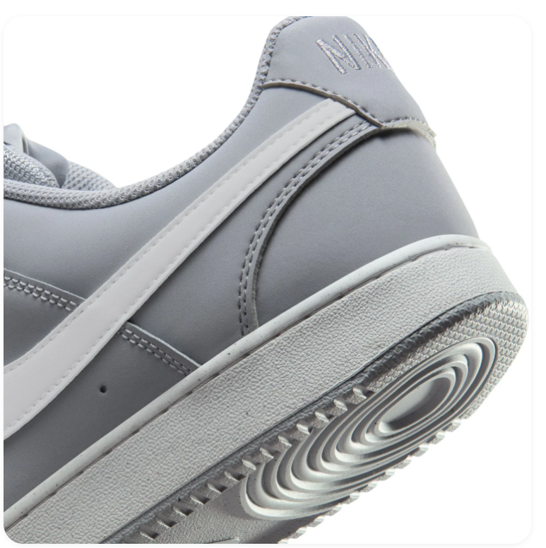 Nike Low-Top Sneakers – Light Grey & White