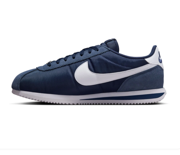 Nike Low-Top Sneakers – Navy & White