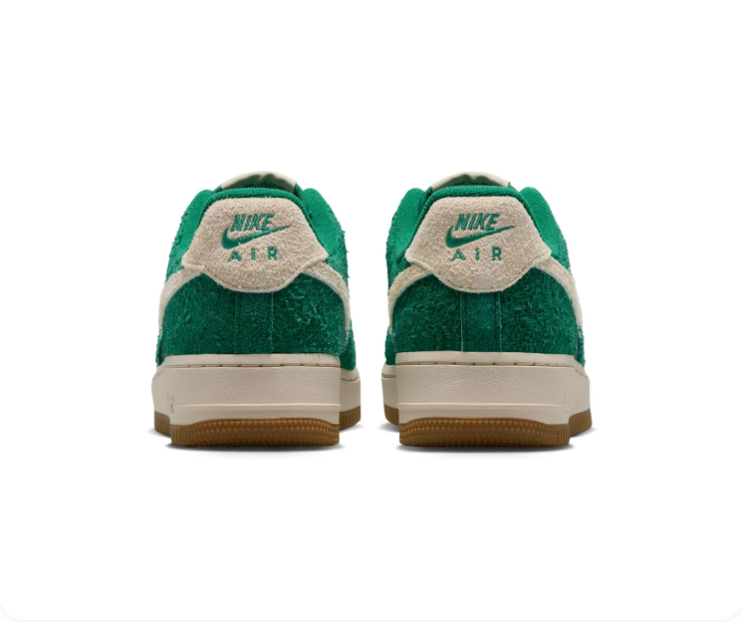 Nike Low-Top Sneakers – Green & Cream with Yellow Laces